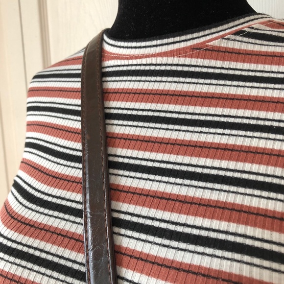 Striped Longsleeve Crew Neck Shirt - Picture 6 of 6